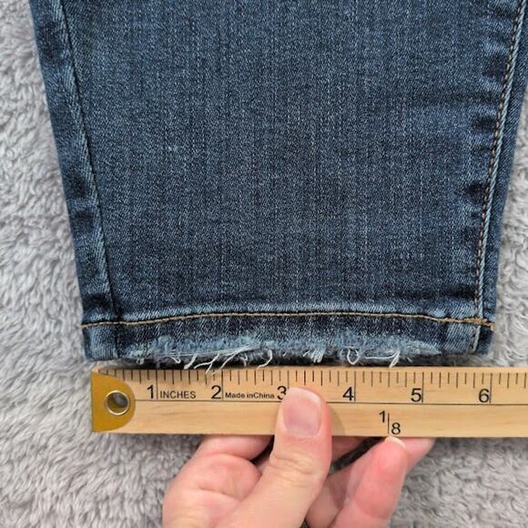 Lane Bryant Jegging Size 28 Wash High-Rise Flex Magic Waistband Distressed NWT - Picture 11 of 16